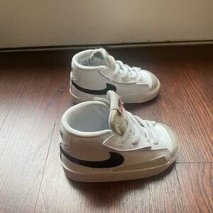 Toddler/Walker Nike Blazer ‘77- Size 6C